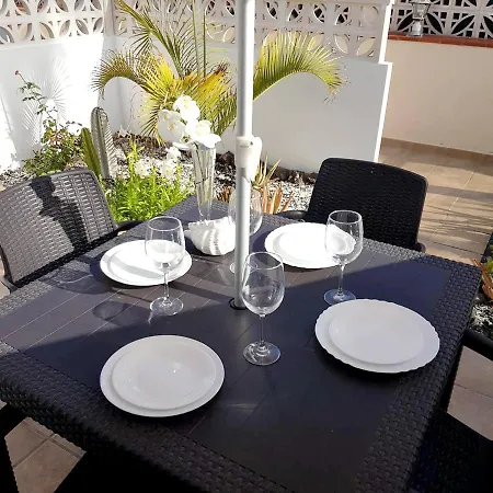 One Bedroom Appartement With Shared Pool And Furnished Terrace At Corralejo